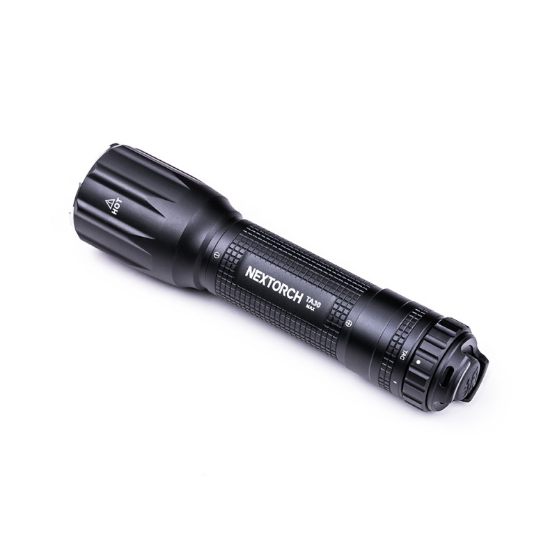 Lampe tactique rechargeable TA30 MAX – 2100 lumens – portée 250 m – USB-C étanche Lampe tactique rechargeable TA30 MAX – 2100 lumens – portée 250 m – USB-C étanche