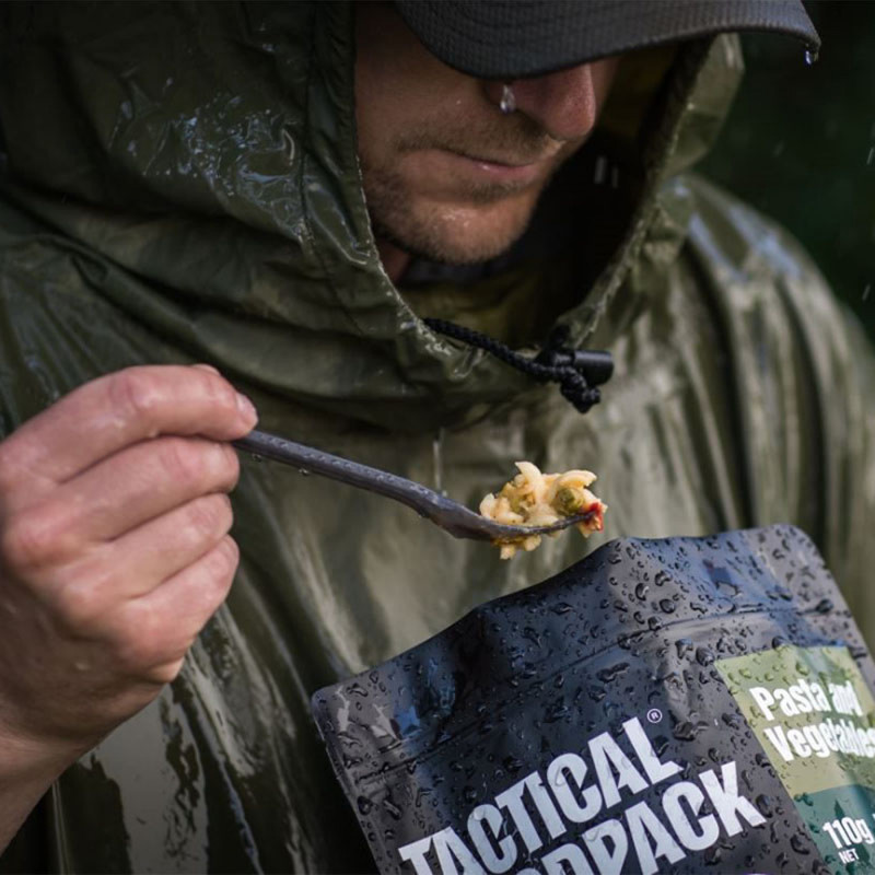 Ration de survie nouilles au poulet — repas lyophilisé prêt Ration de survie nouilles au poulet — repas lyophilisé prêt