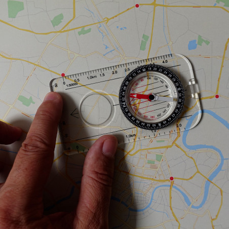 Boussole – règle Kutch + loupe