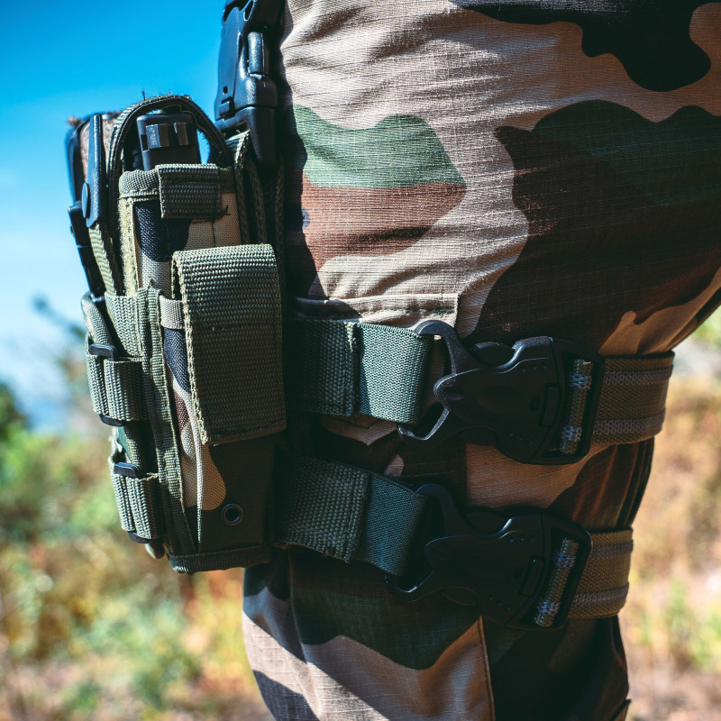 Holster tactical de cuisse – version droitier / gaucher – port cuisse ou ceinture