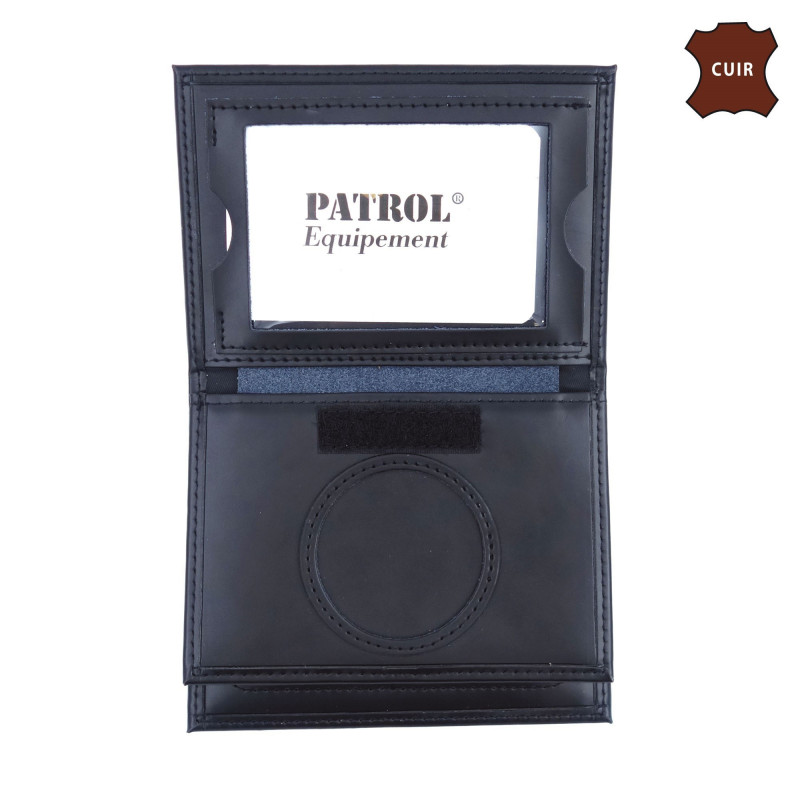 Porte-feuille 3 volets cuir avec emplacement carte Navigo Porte-feuille 3 volets cuir avec emplacement carte Navigo